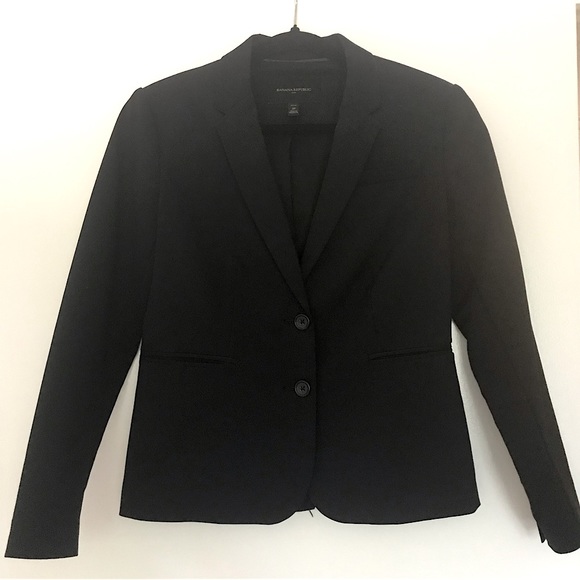 Banana Republic Jackets & Blazers - Banana Republic Black Blazer